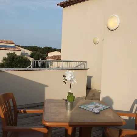 Luna Aparthotel 3*