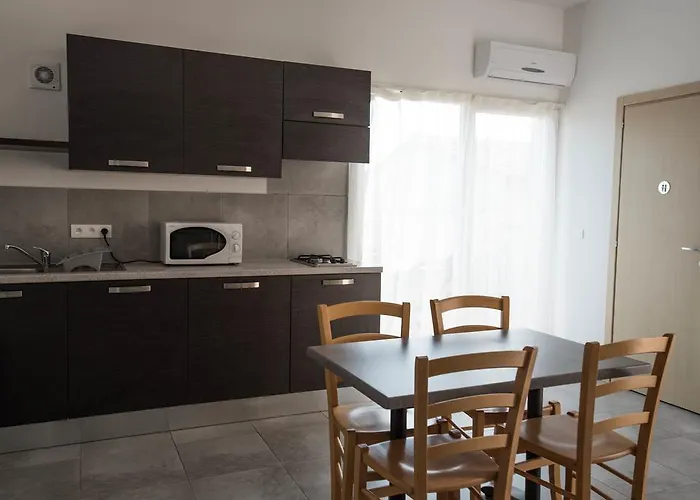 Luna Apartahotel 3*
